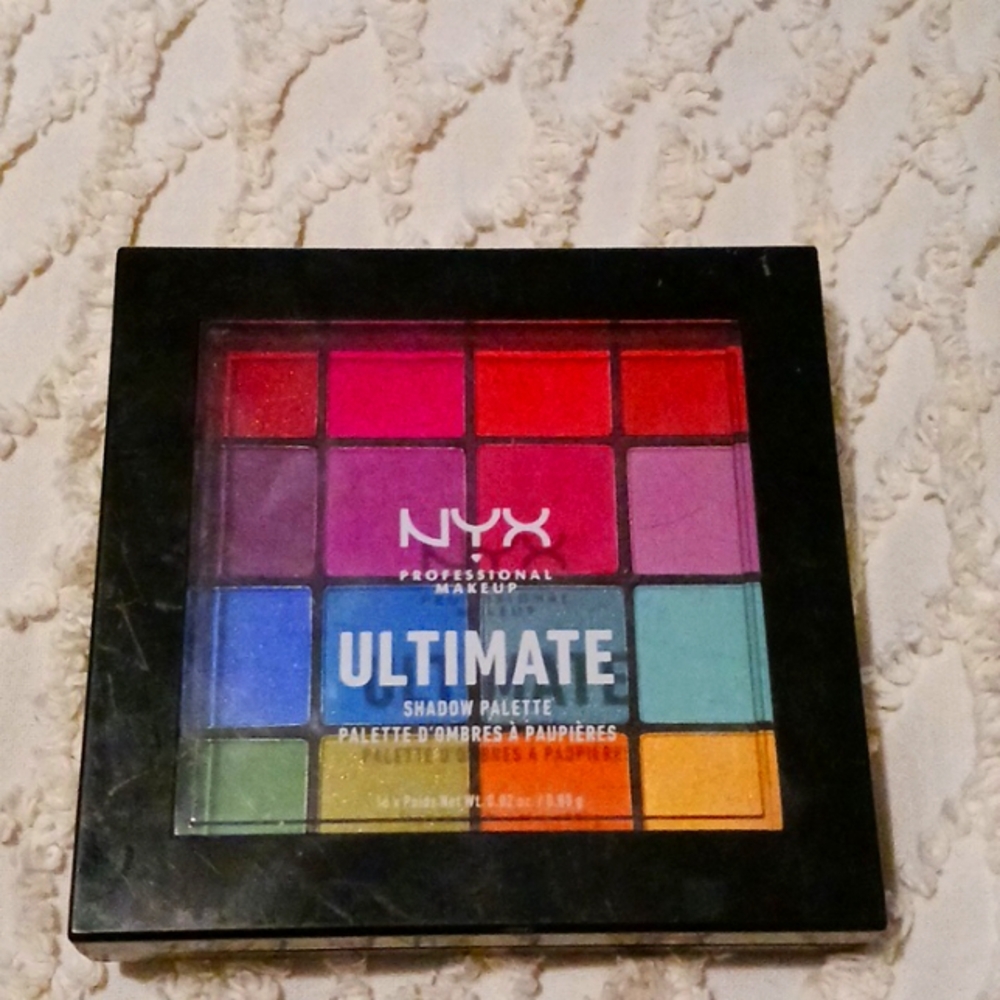 Nyx ultimate shadow pallete